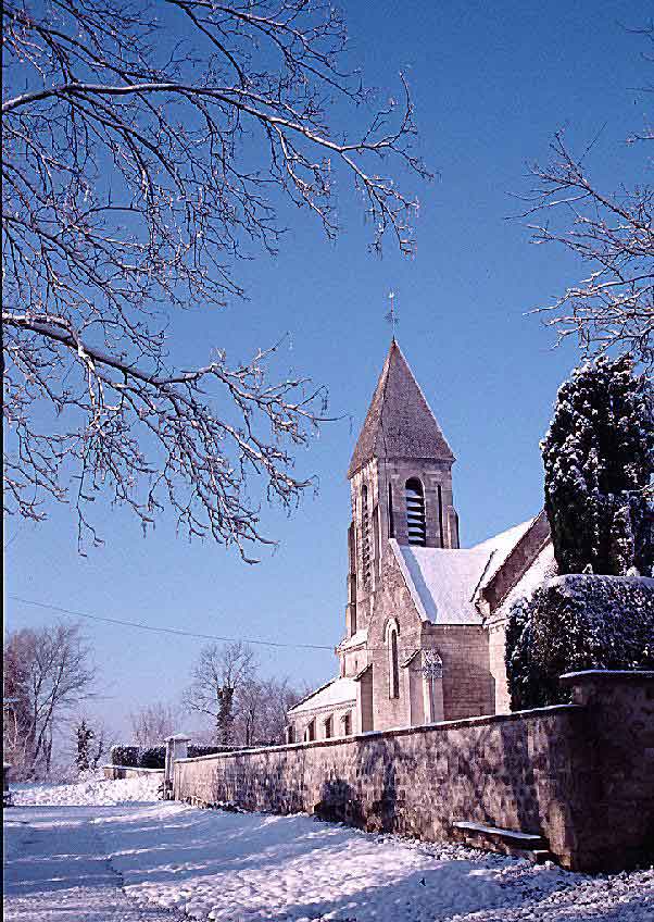 église de Paissy sous la neige