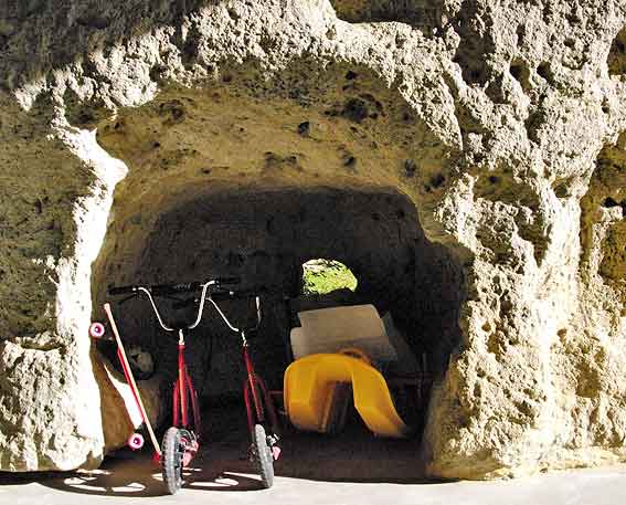remise à jouets dans la creute