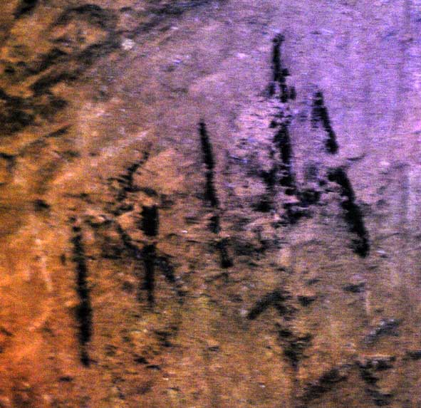 1814 écrit au charbon de bois sur la paroi