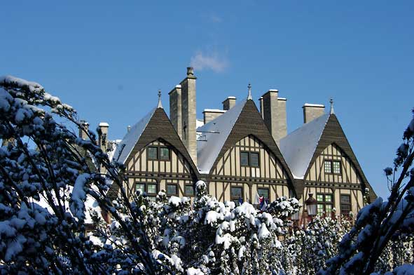 Hôtel Le Vergeur à Reims sous la neige