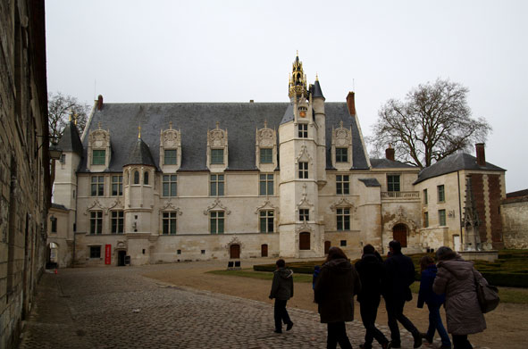 façade du palais épiscopal qui fut aussi palais de justice